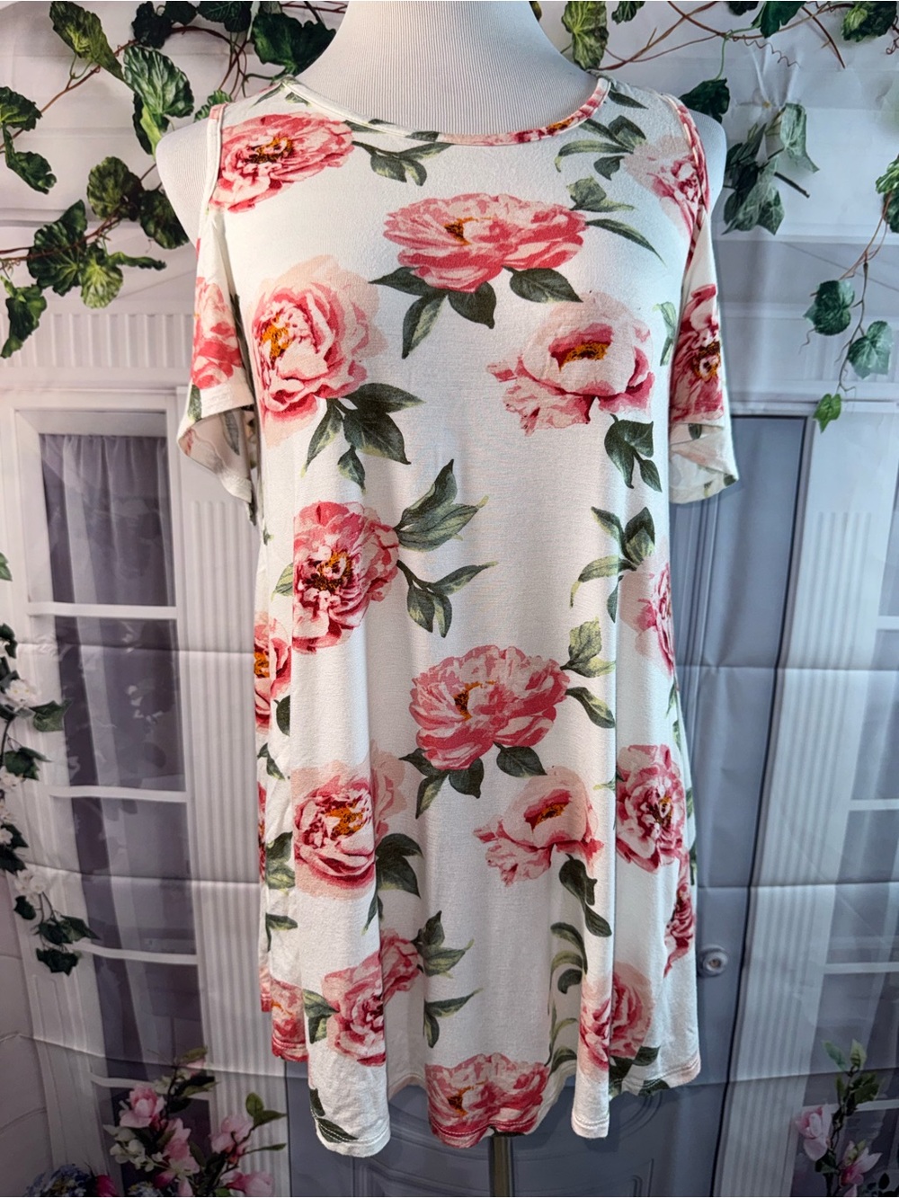 1101-Women's Pink Floral Cold-Shoulder Tunic Top